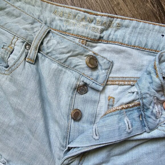 American Eagle Jeans Womens Size 10 Button Fly Light Acid Wash Distressed Angled - Picture 10 of 16